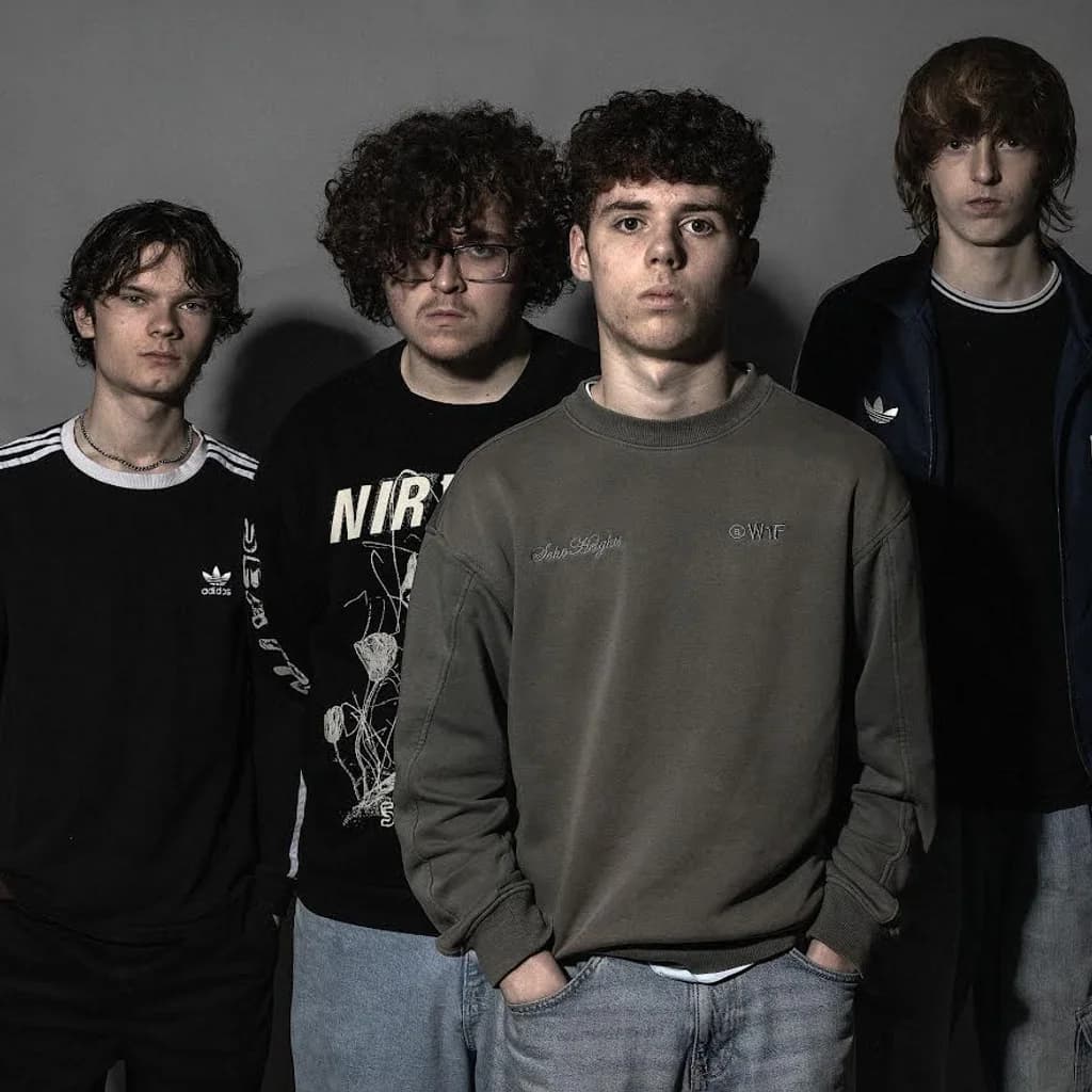 The Kellows + Support