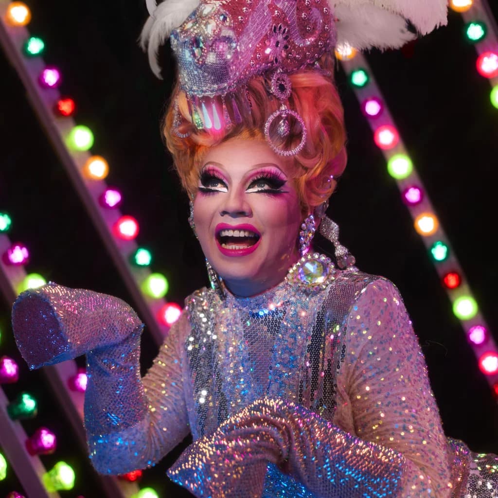 Ginger Johnson: Show Pony at The Old Market