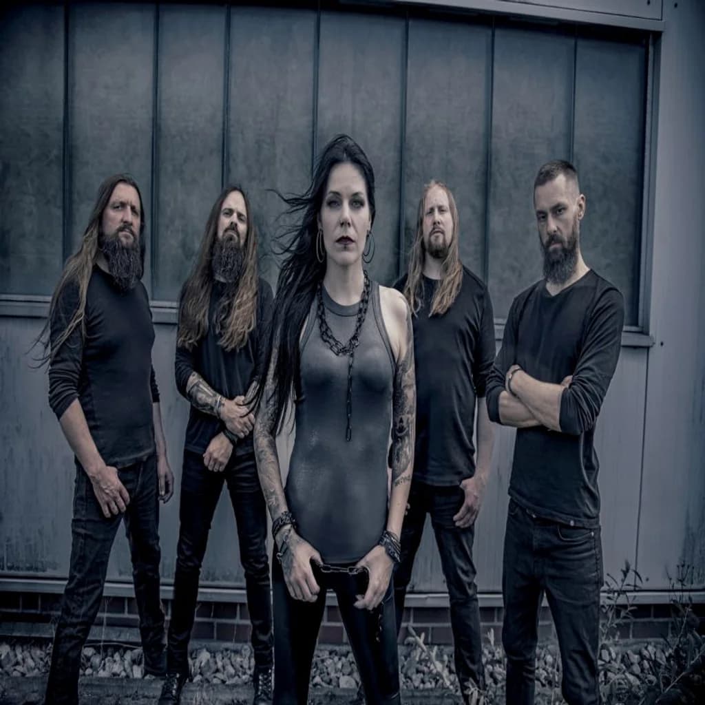 Hiraes at The Black Heart