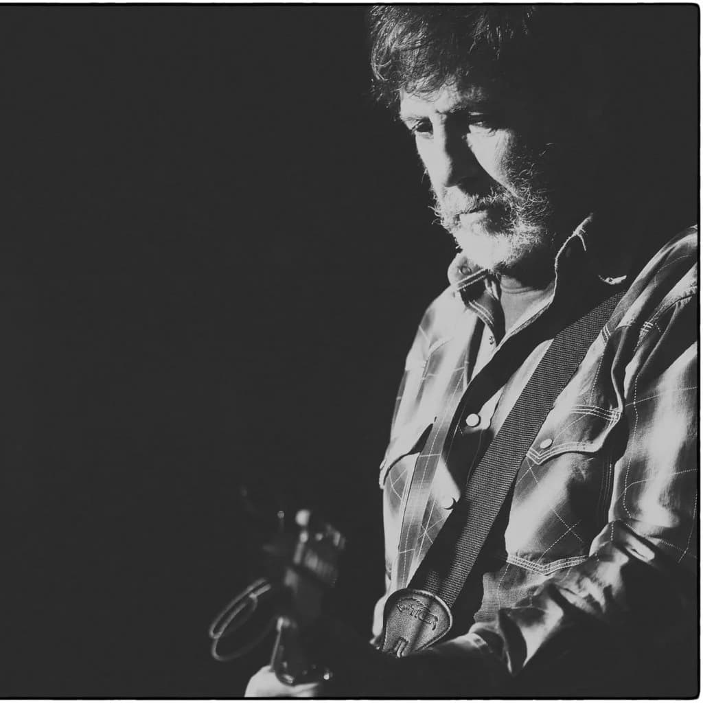 Peter Bruntnell Band (Seating Available) at Punch Tarmey's Liverpool Irish Bar