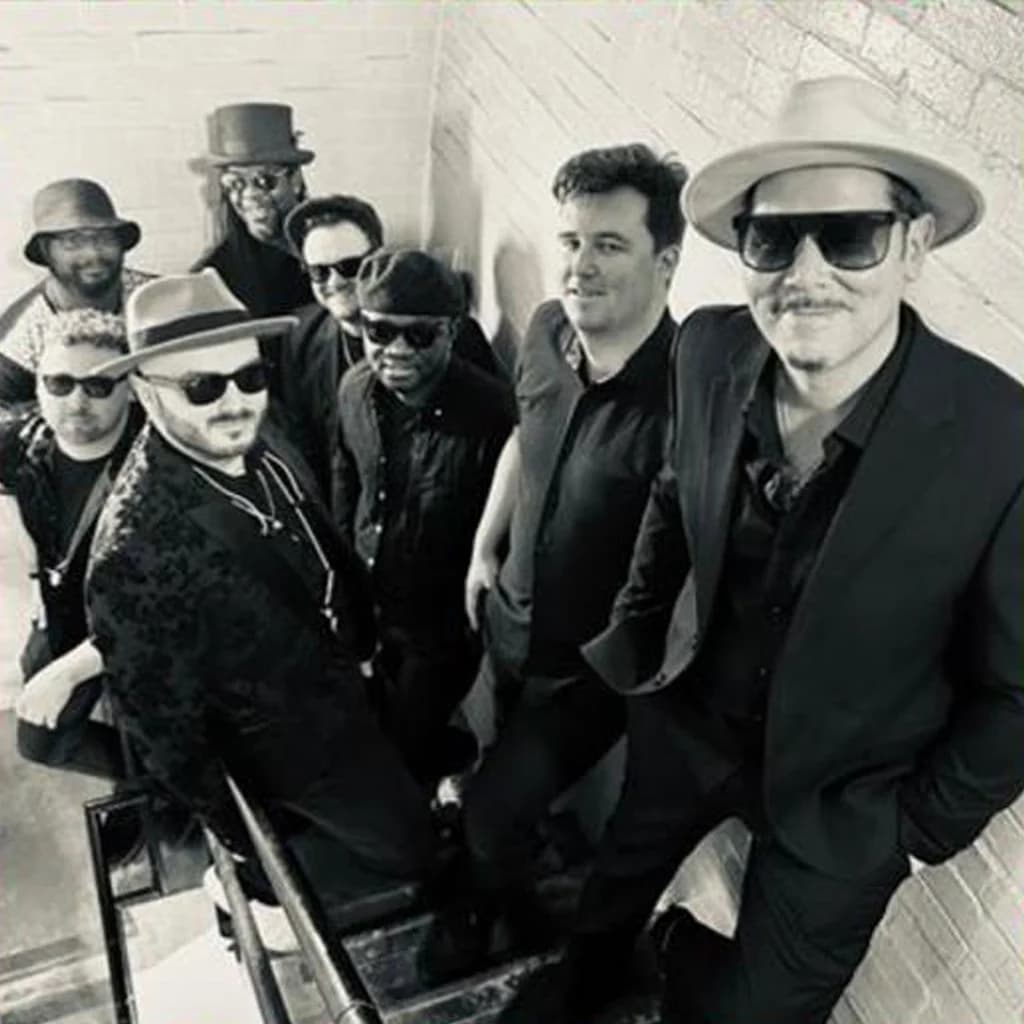 The Dualers at Fox And Firkin.