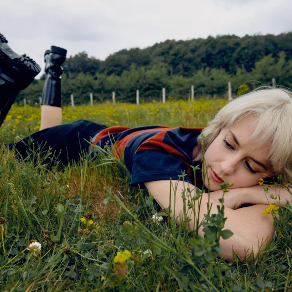 Avalon Emerson & the Charm at YES Pink Room