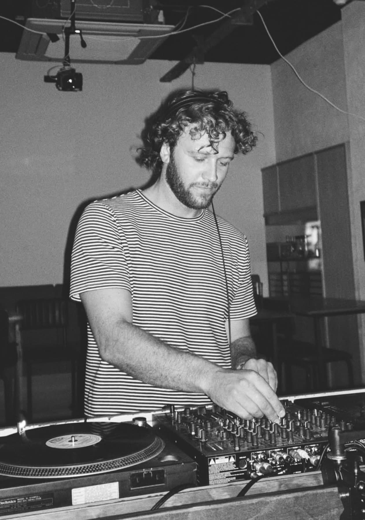 SPINBACK LYLE & MAXY239 at Ernest