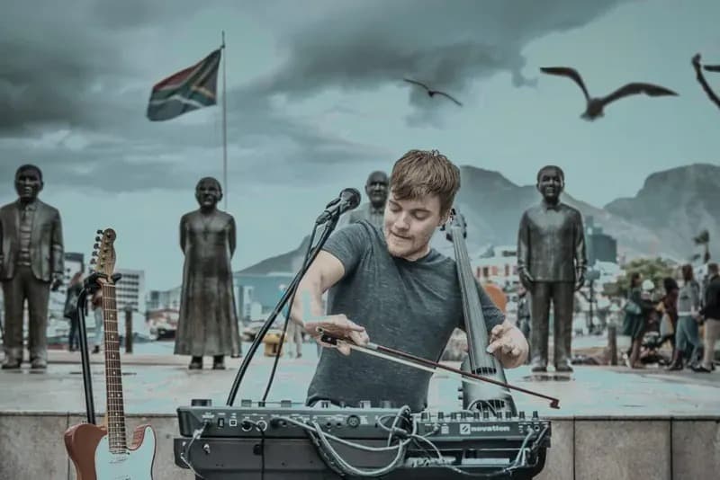 Renegade Communications Ltd presents: Reinhardt Buhr at Stereo, UK