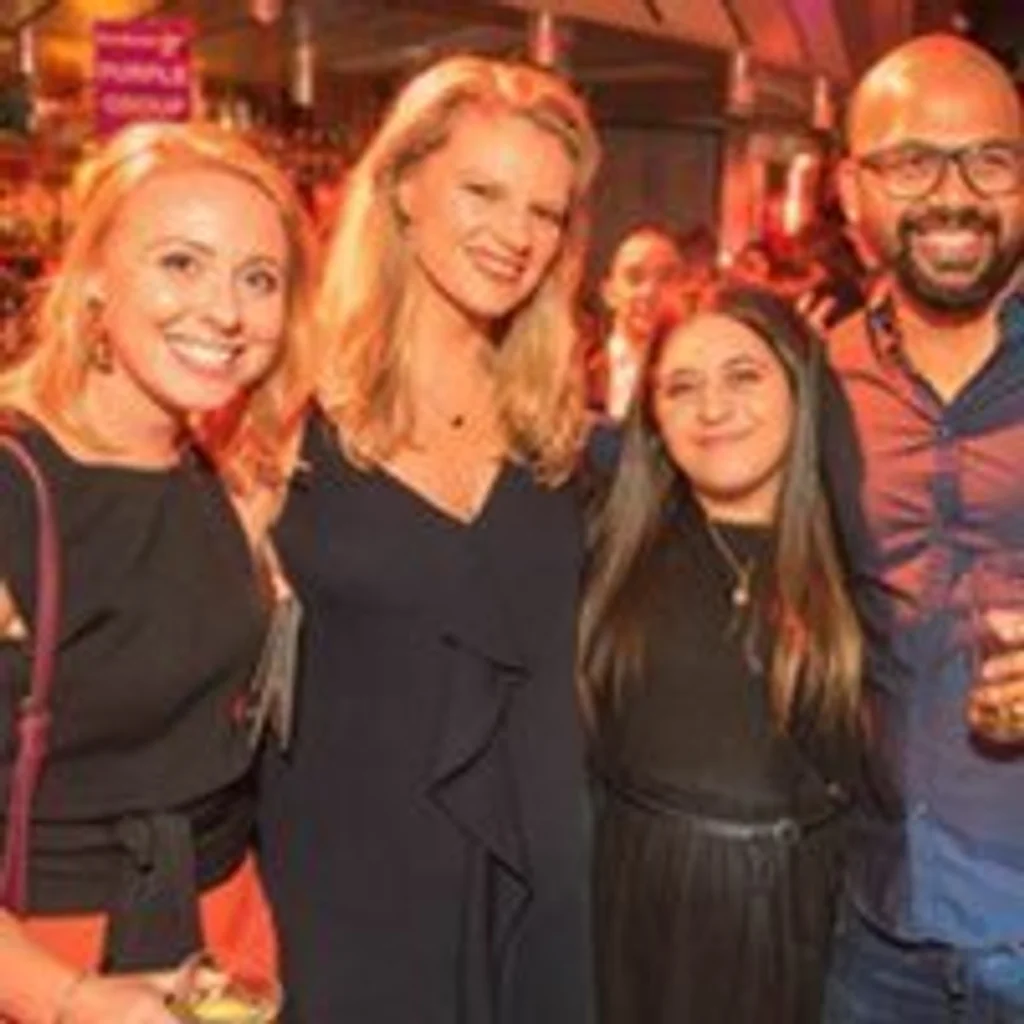 Singles Party London (Age Range: 30-50) *Free Welcome Drink* at All UK All Bar One Be At One Las Iguanas Giraffe