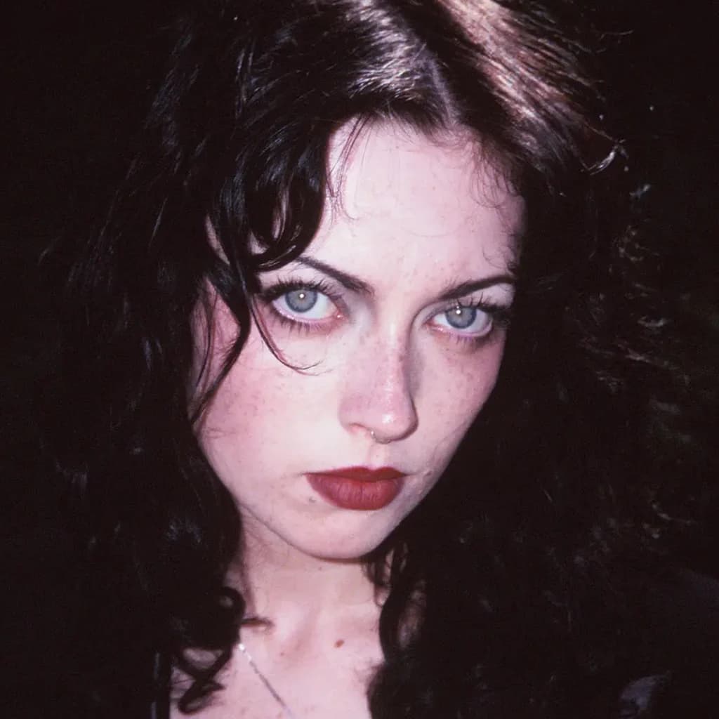 Violet Grohl: Be Sweet to Me Tour