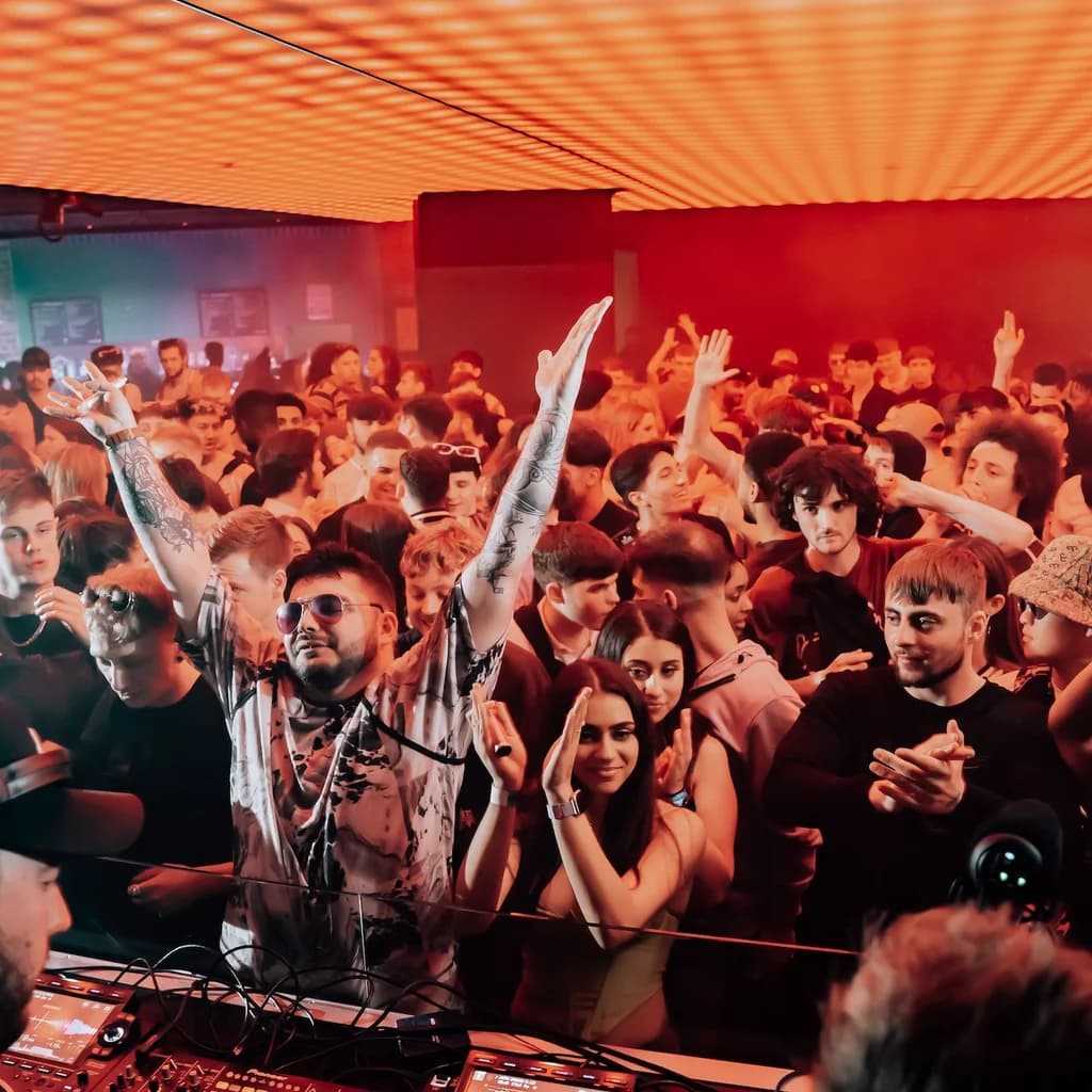 HOUSE:TECHNO X Bass Face . E1 BOILER ROOM! LAST FREE TICKETS
