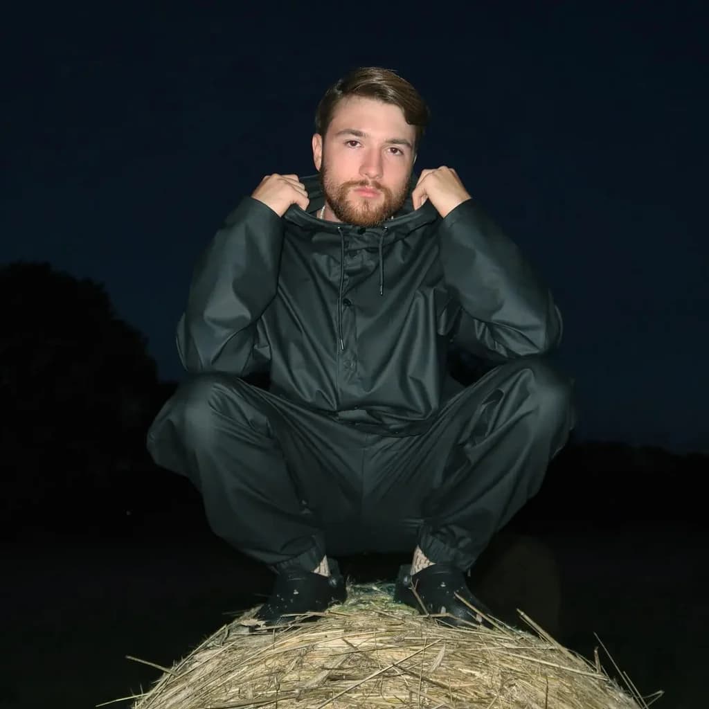 Jamie Fielding All Night Long - Modello at Kapsule