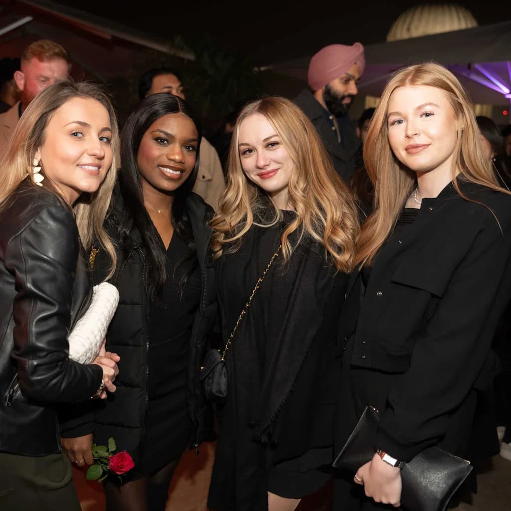 Rooftop Singles Party @ Madison (Ages 21-45)
