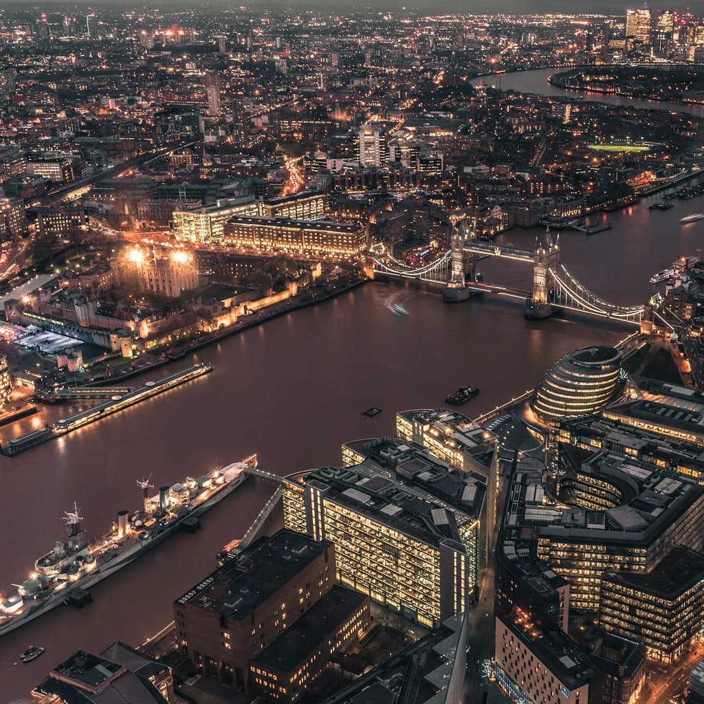 Camden Town: Canal and Music