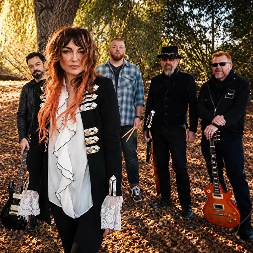 Lois and The Loves + Dramalove + Oliver Shaw Experience