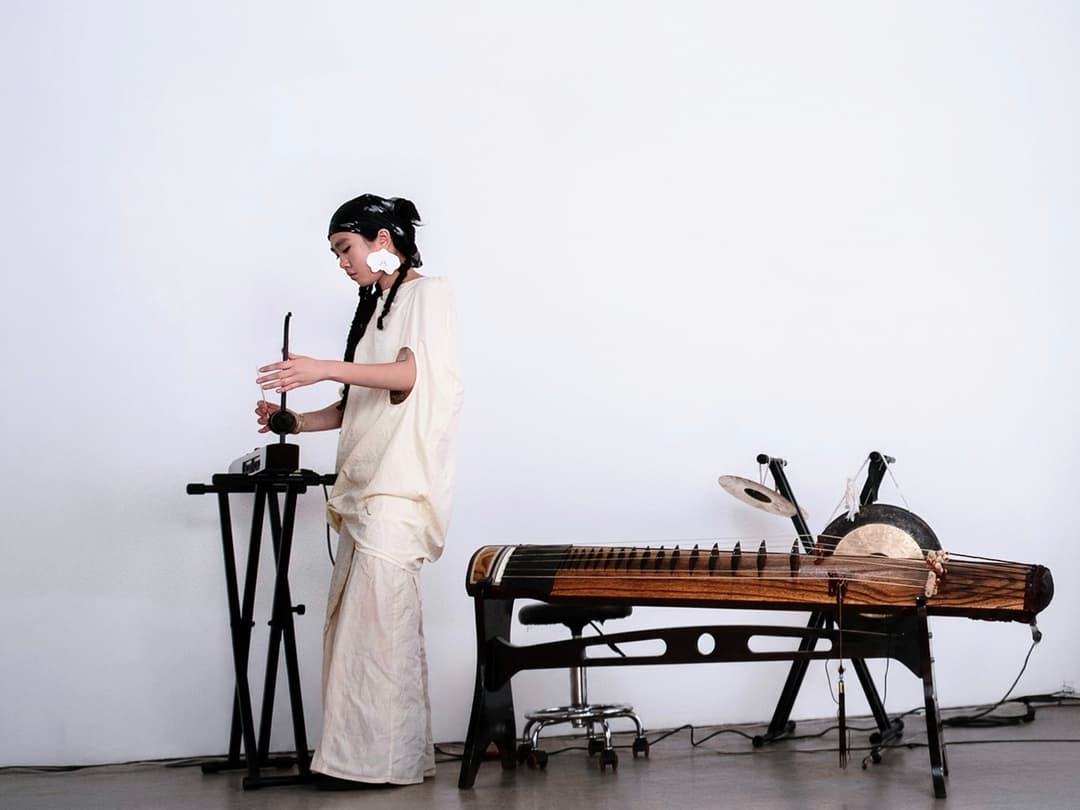 Shìshēng 势声: as unspoken sounds 不言之声
. Zhuyang Liu