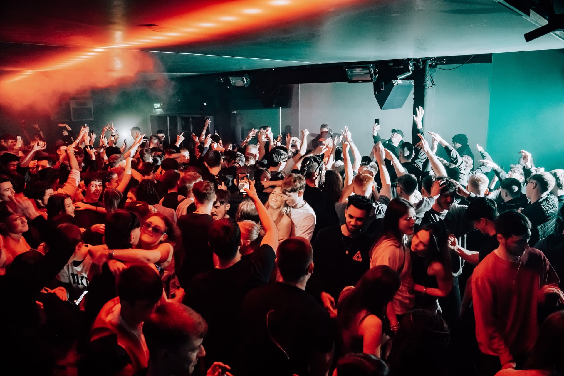 LAST FREE TICKET + FREE DRINK – RNB, REGGAETON, POP – MALOKA CLUB